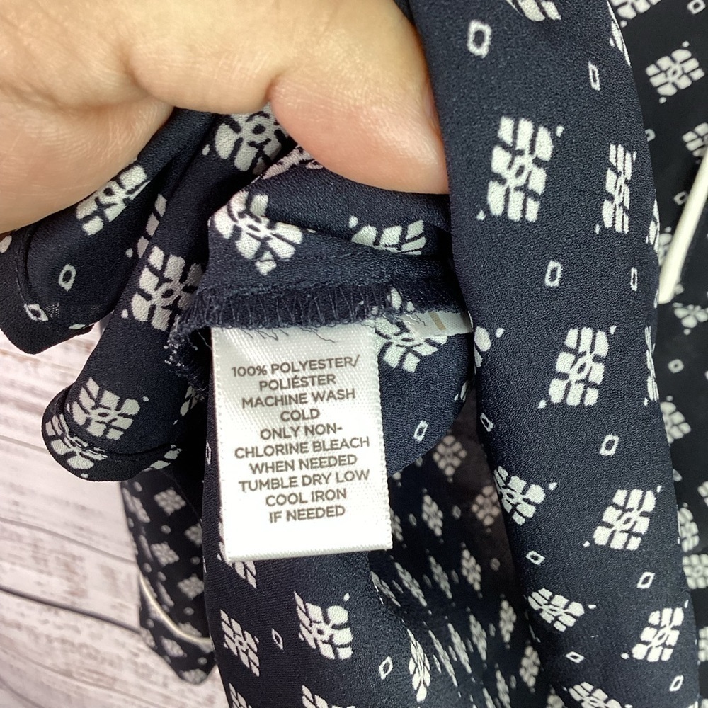 LOFT ANN TAYLOR SIZE M‎ TOP NAVY BLUE WHITE BLOUSE FALL GUC - Picture 15 of 15